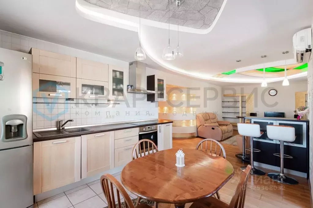 3-к кв. Омская область, Омск ул. Арнольда Нейбута, 6 (111.0 м) - Фото 1