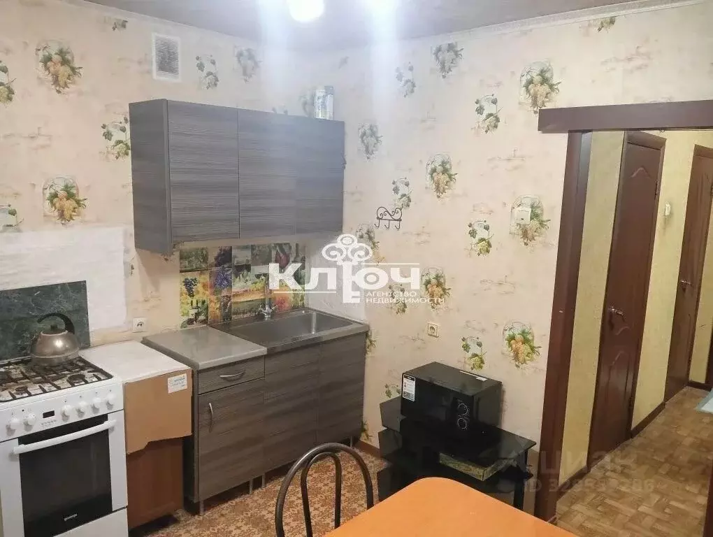 2-к кв. Башкортостан, Стерлитамак Южный мкр, ул. Суханова, 10Б (69.7 ... - Фото 2