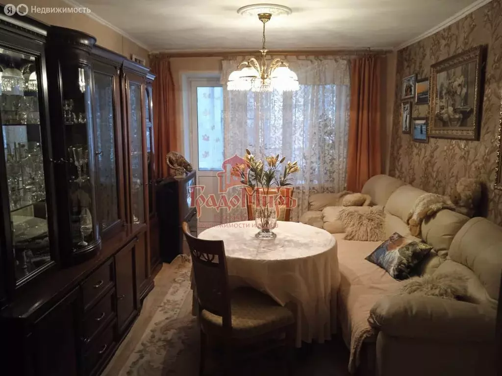 3-комнатная квартира: Сергиев Посад, Новоугличское шоссе, 90 (50.2 м) - Фото 0