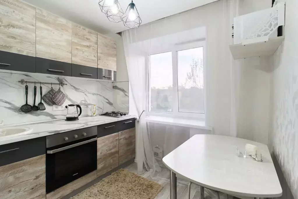 3-к кв. Тюменская область, Тюмень Харьковская ул., 52 (50.3 м) - Фото 1