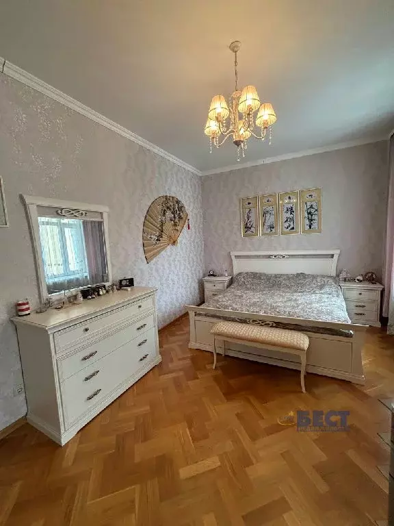 Продается 4-комнатная квартира - Фото 1