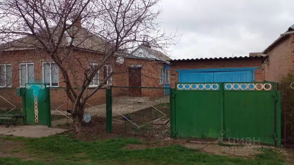 Дом в Ростовская область, Сальск ул. Харченко (72 м) - Фото 1
