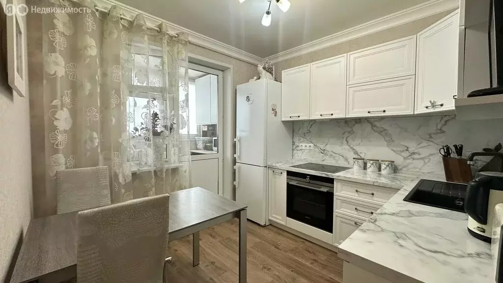1-комнатная квартира: Московский, улица Бианки, 8к2 (41 м) - Фото 1