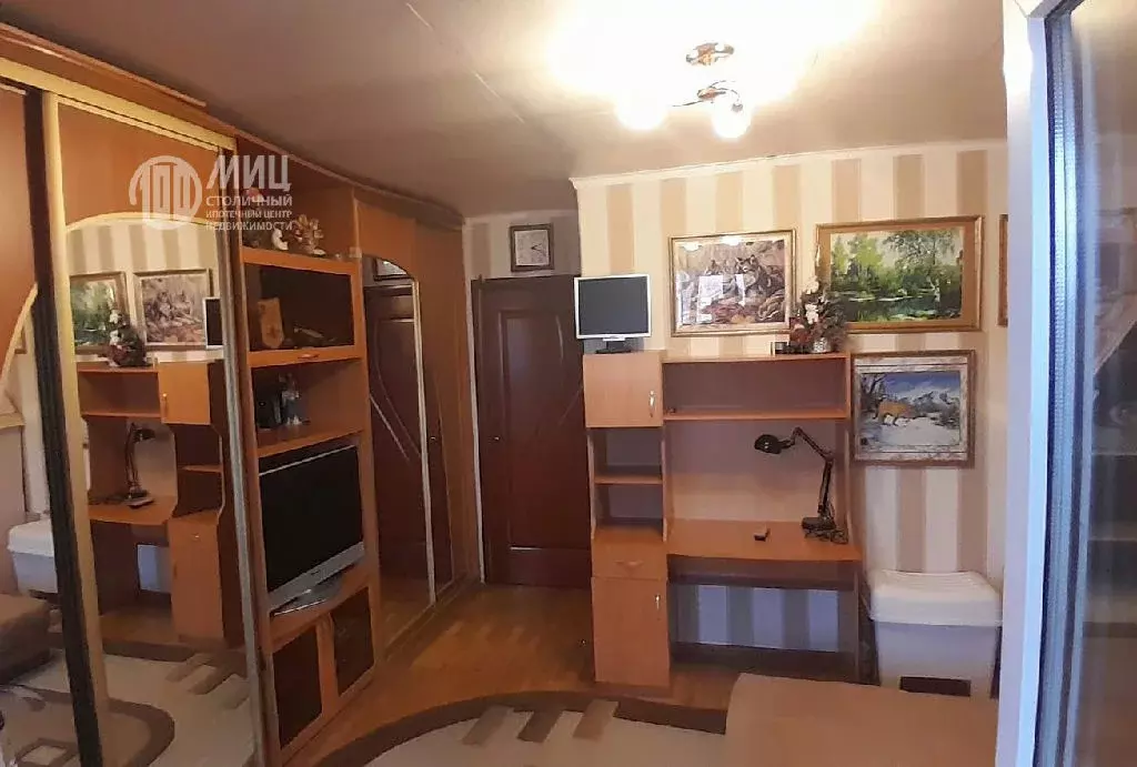 Продается 3-комнатная квартира - Фото 1