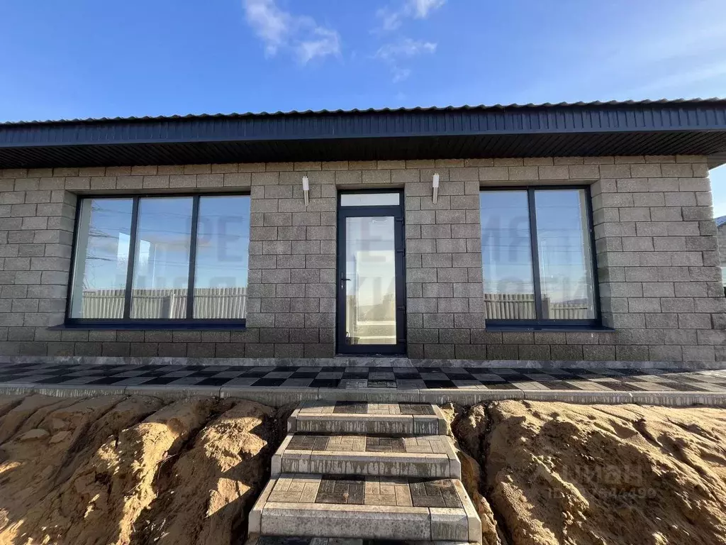 Дом в Самарская область, Волжский район, Курумоч с/пос, с. Курумоч ул. ... - Фото 2