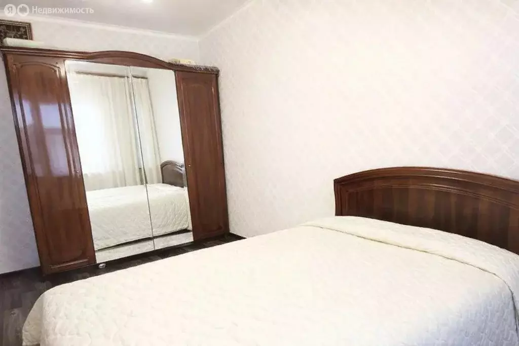 3-комнатная квартира: Астрахань, Жилая улица, 8 (69.4 м) - Фото 0