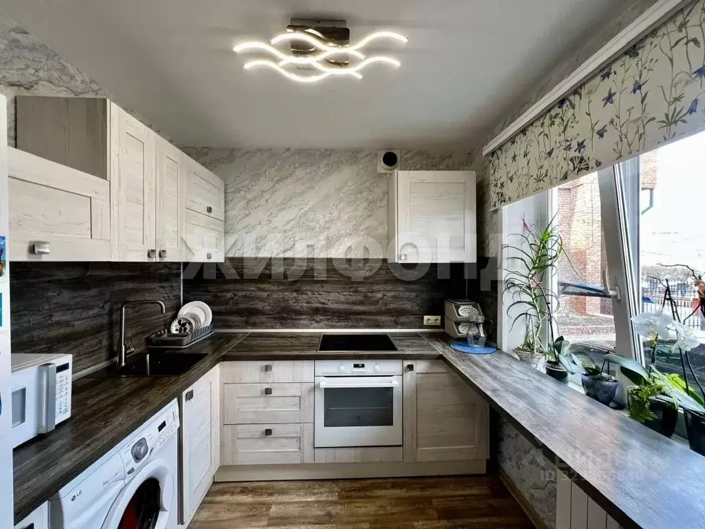 3-к кв. Иркутская область, Иркутск Советская ул., 70 (58.6 м) - Фото 1