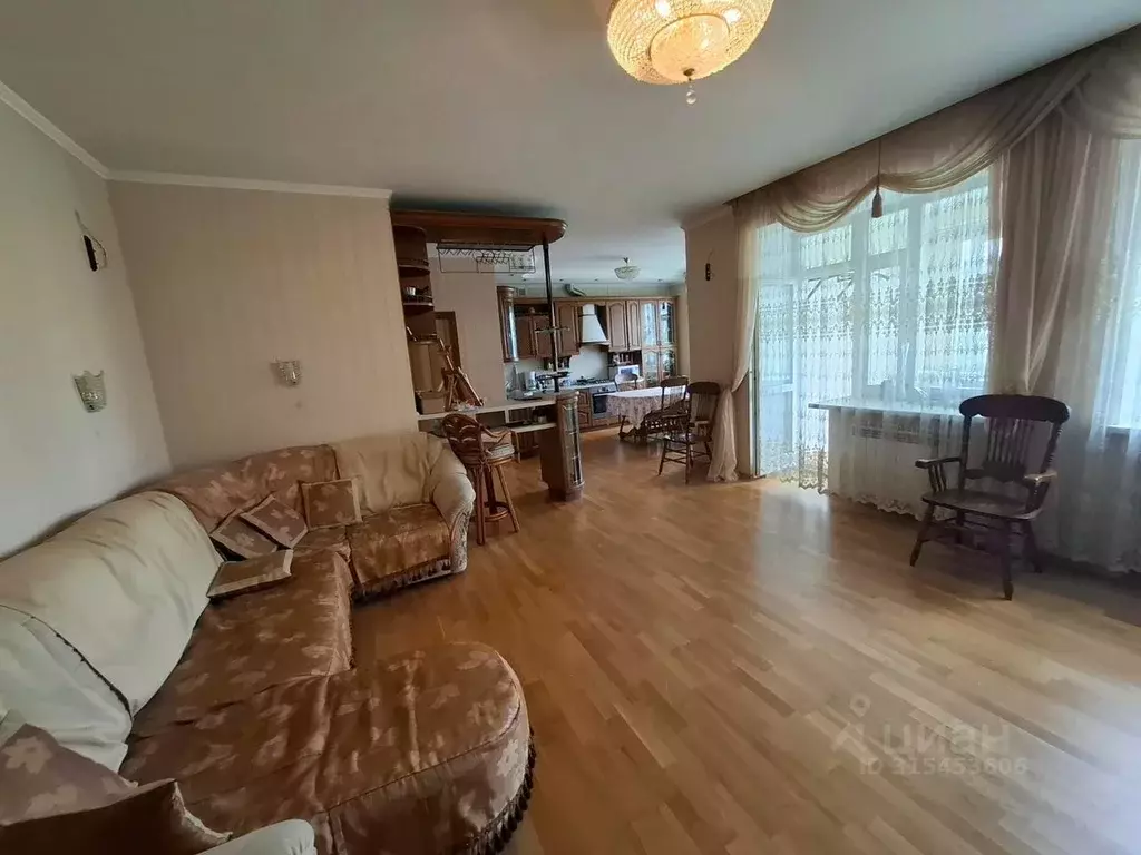 4-к кв. Татарстан, Казань ул. Патриса Лумумбы, 28а (126.2 м) - Фото 0