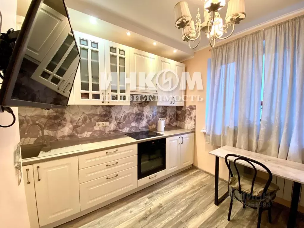 3-к кв. Москва ул. Барышиха, 44 (75.8 м) - Фото 0