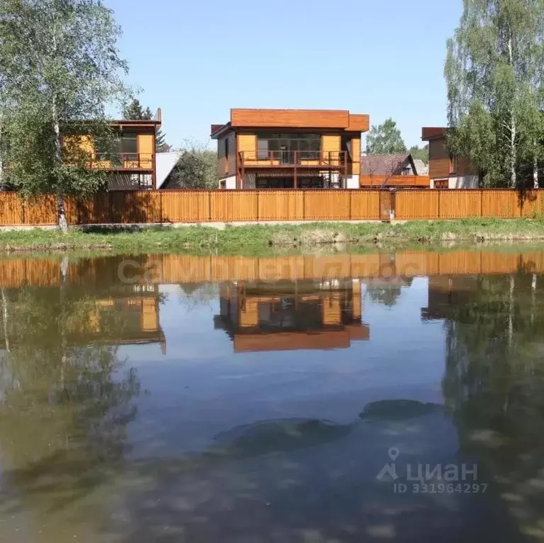 Дом в Московская область, Одинцовский городской округ, с. Дубки, 40 ... - Фото 1