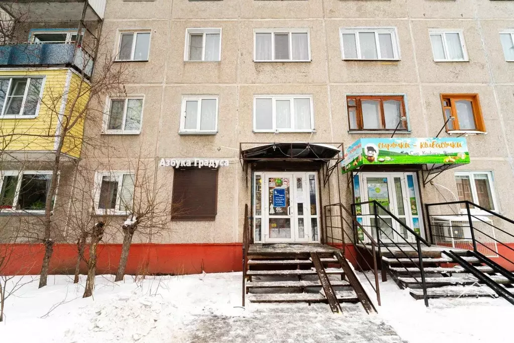 Торговая площадь в Омская область, Омск ул. 50 лет ВЛКСМ, 2 (49 м) - Фото 1