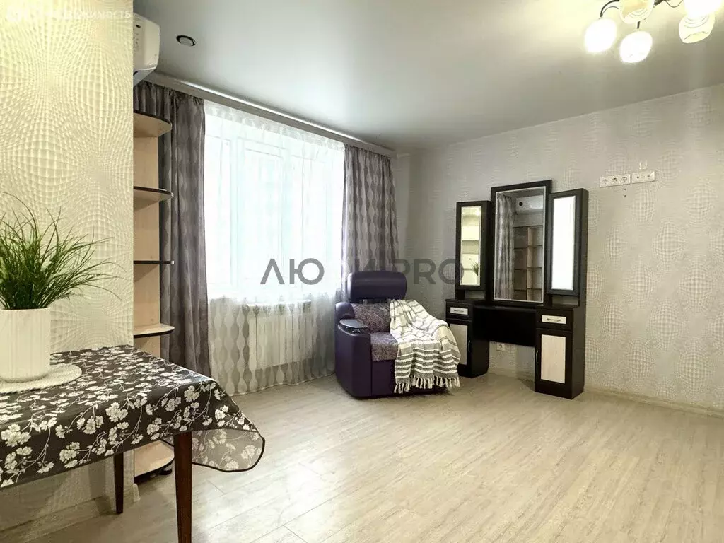 1-комнатная квартира: Саратов, улица имени Николая Чихарева, 10В (32.6 ... - Фото 1