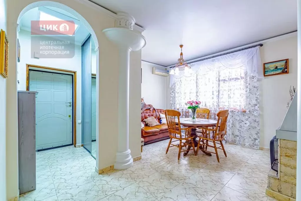 3-к кв. Краснодарский край, Сочи ул. Яна Фабрициуса, 4/1 (66.9 м) - Фото 1