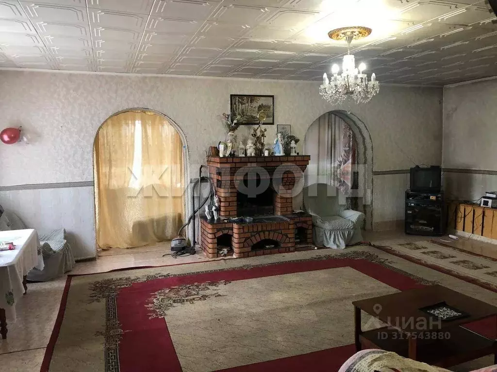 Дом в Хакасия, Алтайский район, д. Кайбалы Мостовой пер. (350 м) - Фото 1