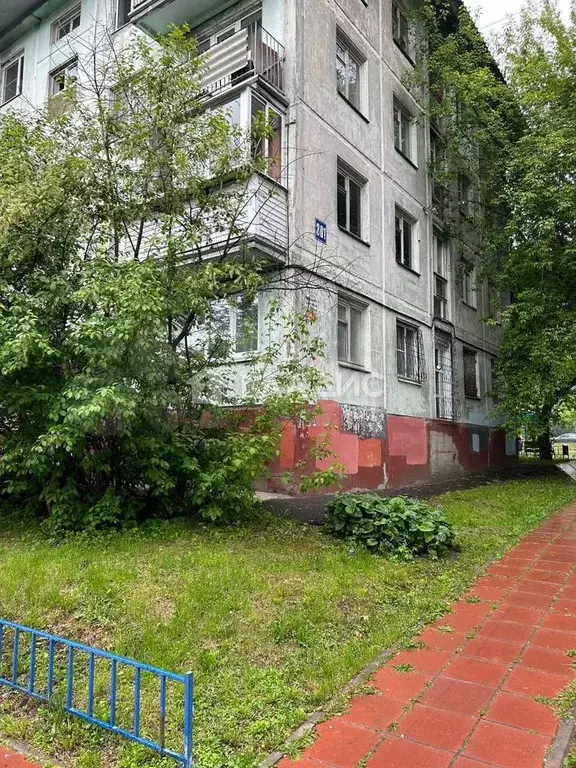 1-к. квартира, 36 м, 4/4 эт. - Фото 1