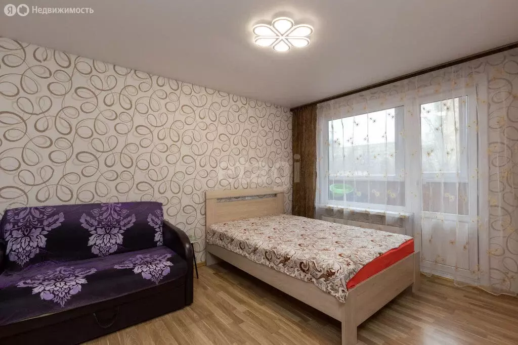 2-комнатная квартира: Екатеринбург, улица Учителей, 16 (48.2 м) - Фото 1