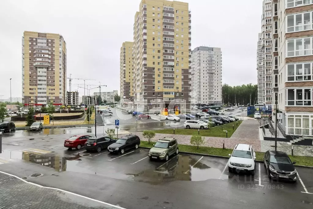 2-к кв. Тюменская область, Тюмень ул. Мельникайте, 2к3 (59.2 м) - Фото 1