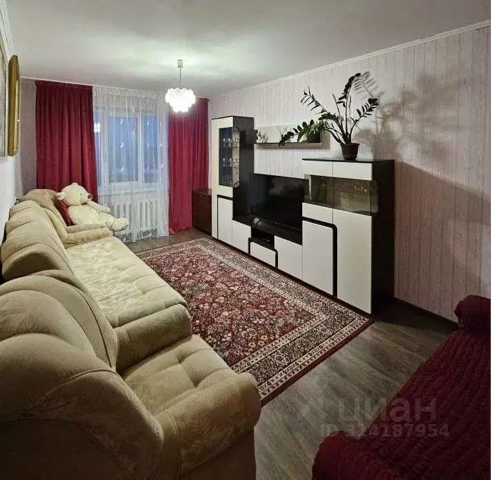 3-к кв. Псковская область, Псков ул. Рокоссовского, 32 (71.0 м) - Фото 0