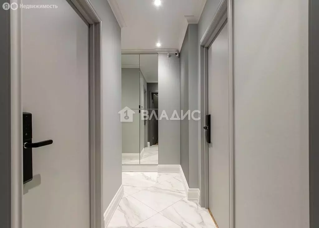 3-комнатная квартира: Санкт-Петербург, Социалистическая улица, 21 (64 ... - Фото 1