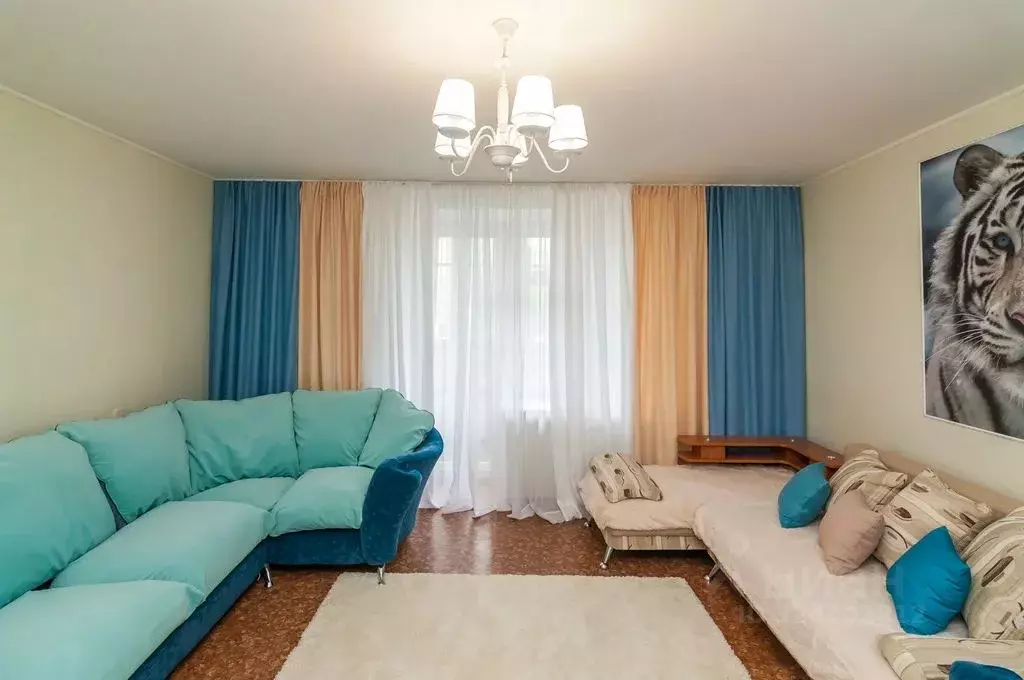 2-к кв. Пермский край, Пермь Екатерининская ул., 165 (70.0 м) - Фото 1