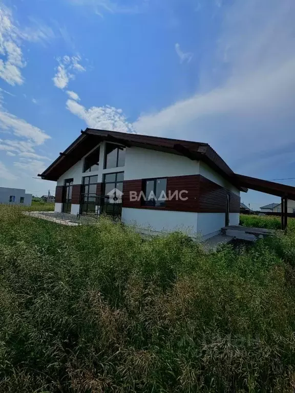Дом в Башкортостан, Стерлитамакский район, Казадаевский сельсовет, с. ... - Фото 1