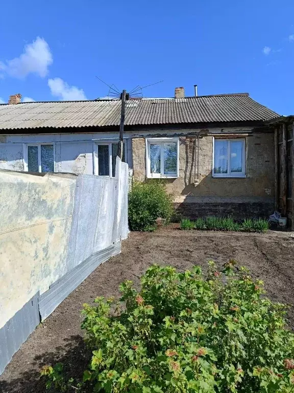 Дом в Саратовская область, Аткарский район, Даниловское муниципальное ... - Фото 0