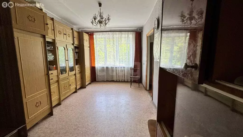 4-комнатная квартира: Саратов, Тульская улица, 25 (63 м) - Фото 0