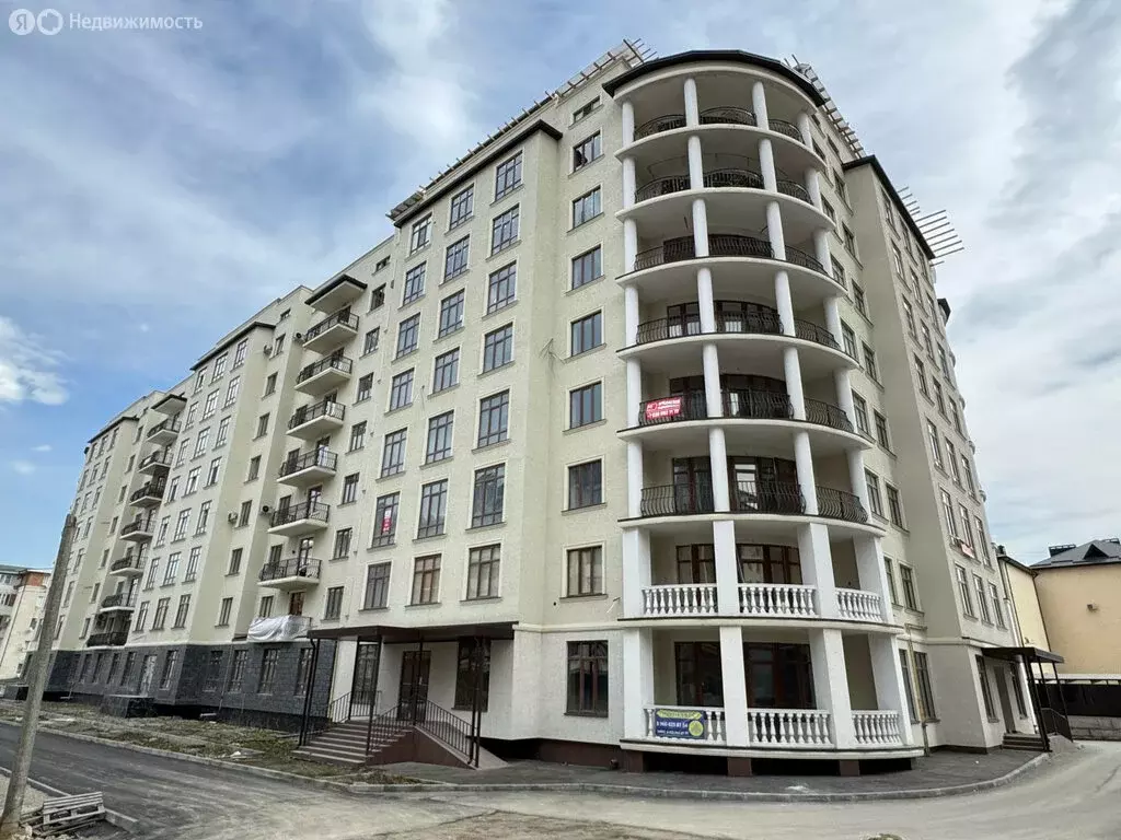 4-комнатная квартира: Нальчик, улица Героя России Т.М. Тамазова, 2А ... - Фото 1