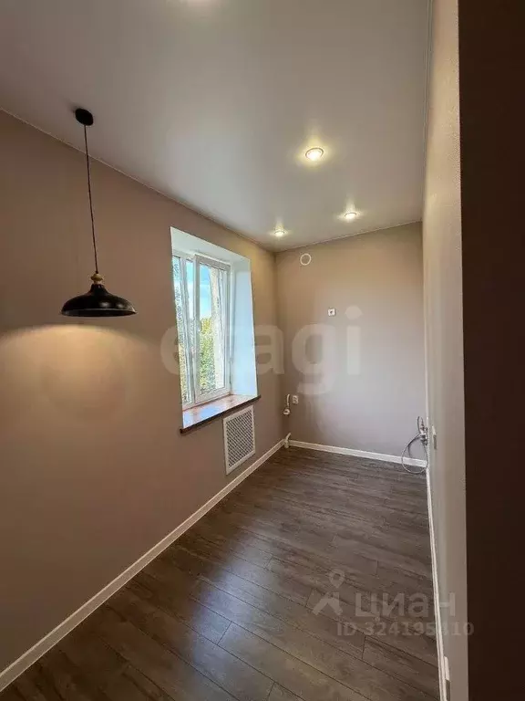 3-к кв. Псковская область, Великие Луки Нелидовская ул., 3 (62.0 м) - Фото 1