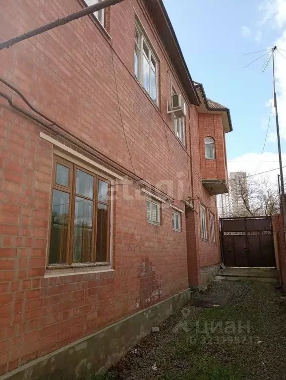 Дом в Ростовская область, Ростов-на-Дону Почтовый пер. (150 м) - Фото 1