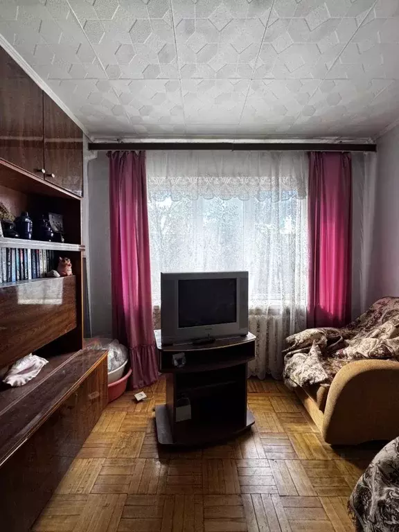2-к кв. Псковская область, Псков ул. Ижорского Батальона, 37 (48.0 м) - Фото 2