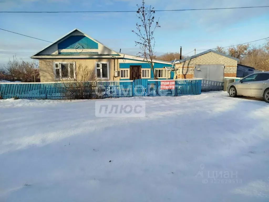 Дом в Омская область, Азовский Немецкий Национальный район, с. ... - Фото 1