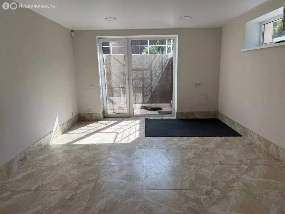 Дом в Севастополь, Лесхозная улица (265 м) - Фото 2