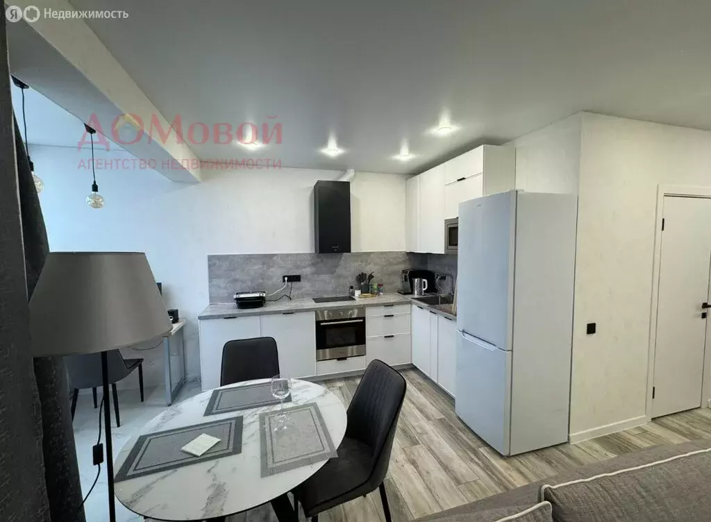 Квартира-студия: Смоленск, улица Александра Степанова, 12 (40 м) - Фото 1