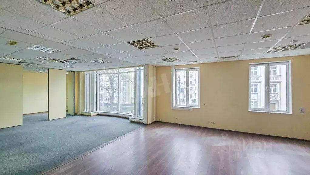 Офис в Москва ул. Остоженка, 28 (404 м) - Фото 1