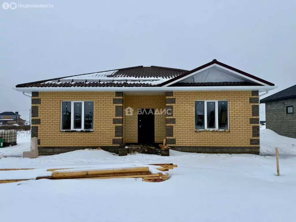 Дом в село Стрелецкое, улица Черникова (115 м) - Фото 1