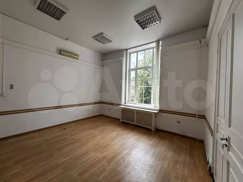 Офис из 3-х кабинетов с огромными окнами, 80.3 - Фото 1