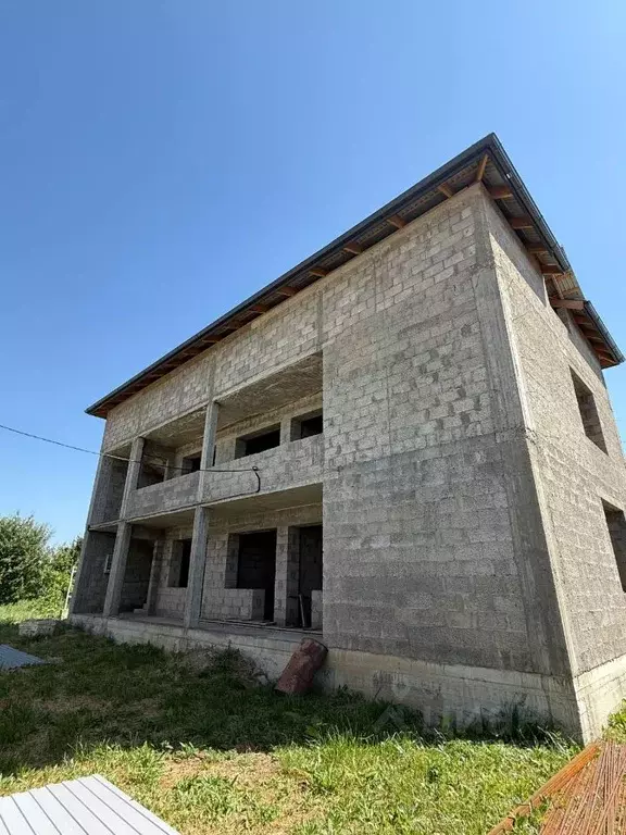 Дом в Краснодарский край, Абинск Подгорная ул., 92 (420 м) - Фото 1