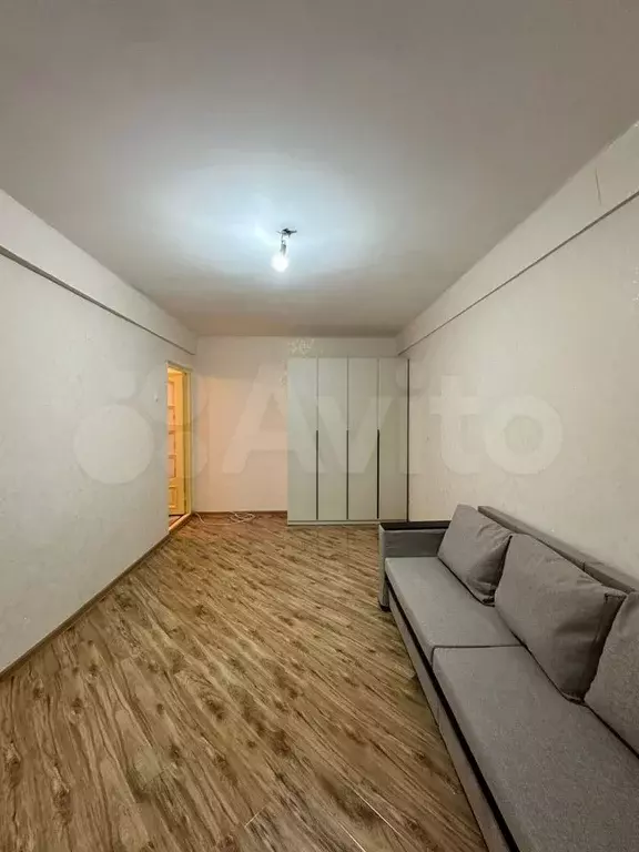 1-к. квартира, 42 м, 2/5 эт. - Фото 1