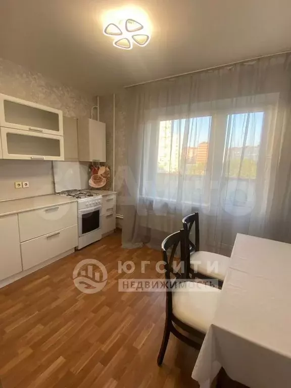 2-к. квартира, 60 м, 3/10 эт. - Фото 0