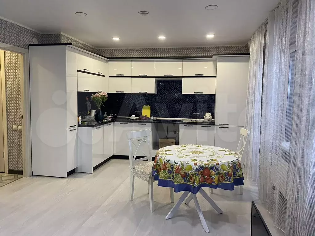 2-к. квартира, 55 м, 6/10 эт. - Фото 0