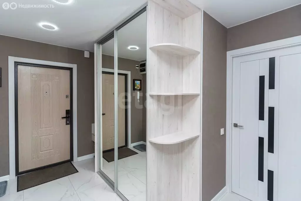 3-комнатная квартира: Тюмень, улица Александра Митинского, 7 (92.4 м) - Фото 2