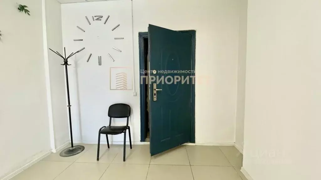 Помещение свободного назначения в Саха (Якутия), Якутск ул. Петра ... - Фото 0