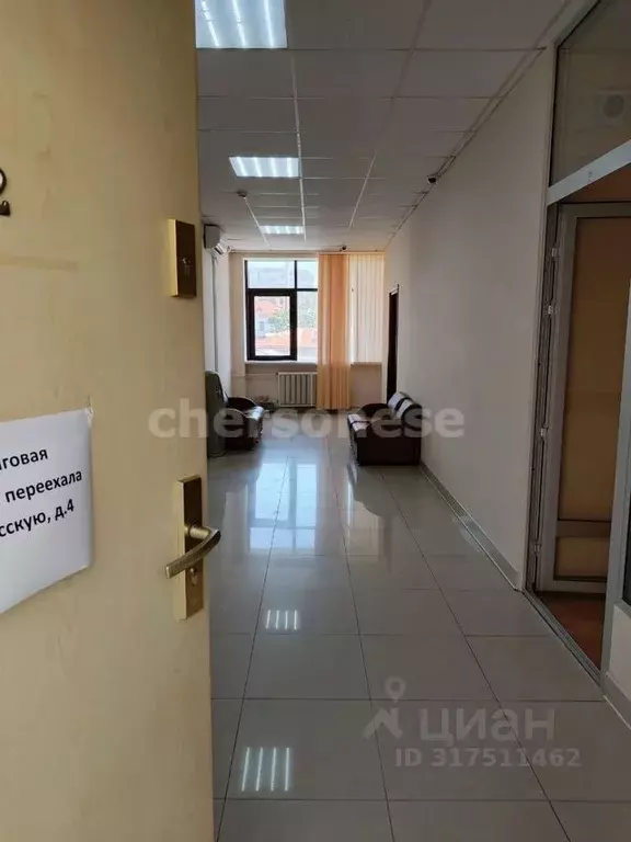 Помещение свободного назначения в Севастополь ул. Очаковцев, 19 (142 ... - Фото 0