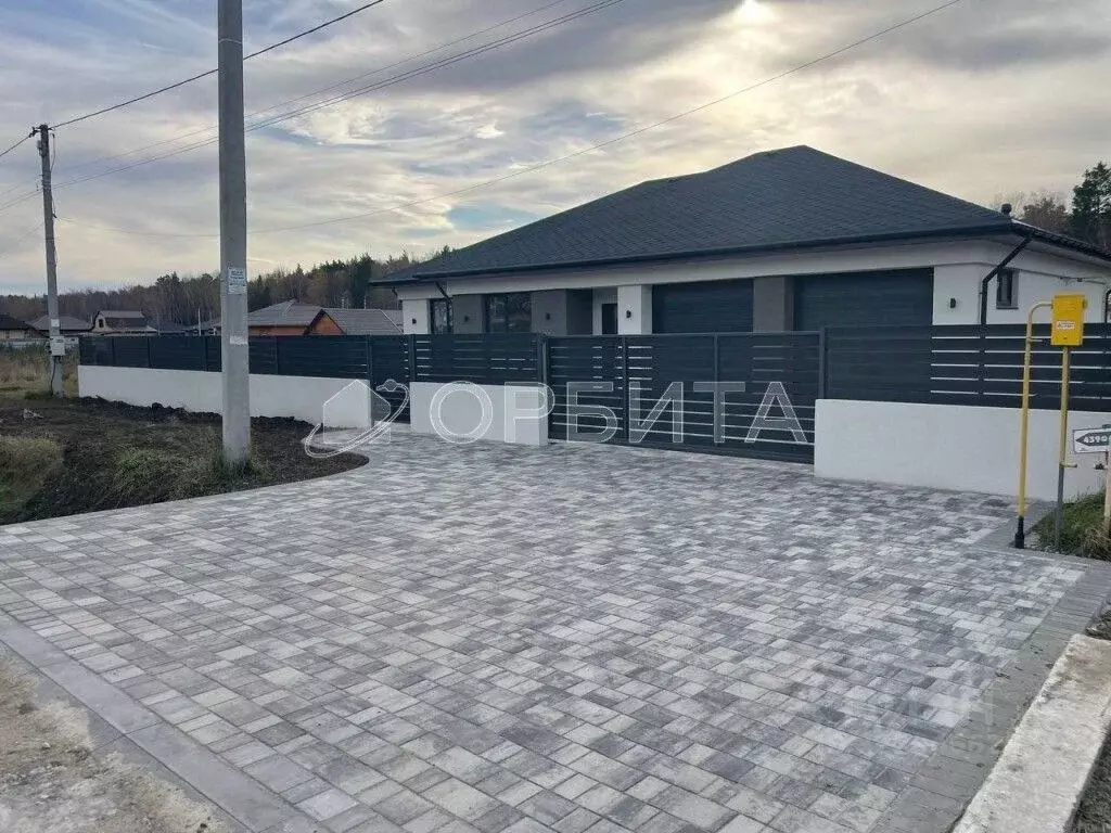 Дом в Тюменская область, Тюменский муниципальный округ, д. Ушакова ул. ... - Фото 1