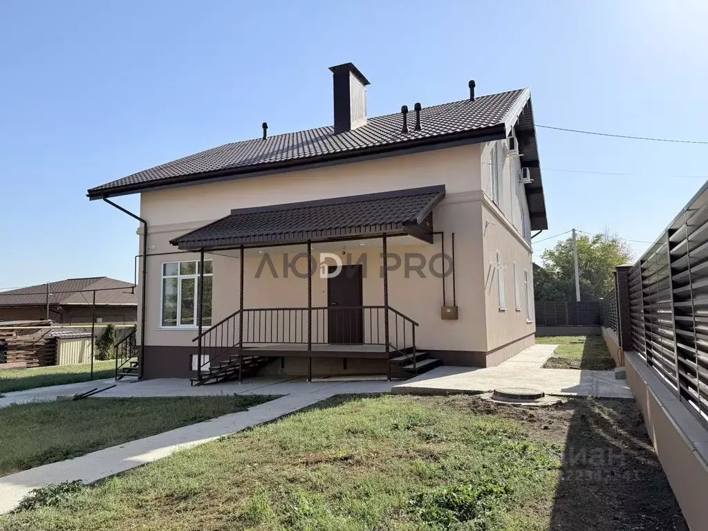 Коттедж в Саратовская область, с. Усть-Курдюм ул. Мусы Джалиля, 106 ... - Фото 1