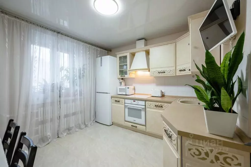 1-к кв. Кировская область, Киров ул. Сурикова, 52 (50.2 м) - Фото 1