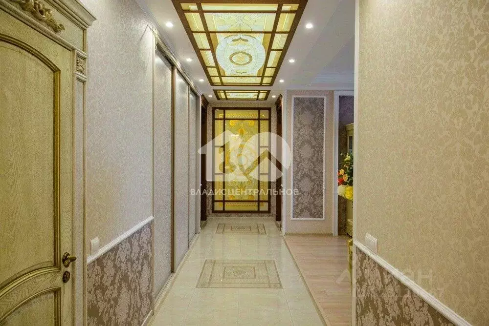 3-к кв. Новосибирская область, Новосибирск ул. Кирова, 25 (121.0 м) - Фото 0