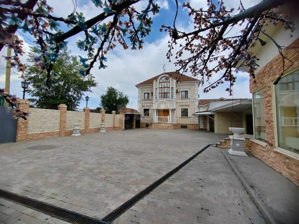 Дом в Тюменская область, Тюмень Локомотивная ул. (425 м) - Фото 1