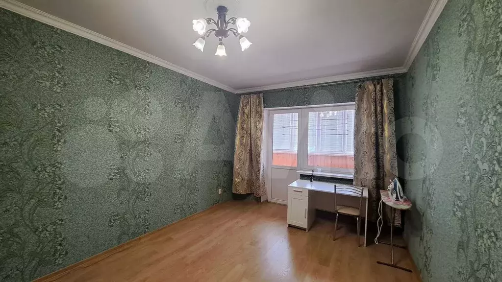 1-к. квартира, 37 м, 4/10 эт. - Фото 1